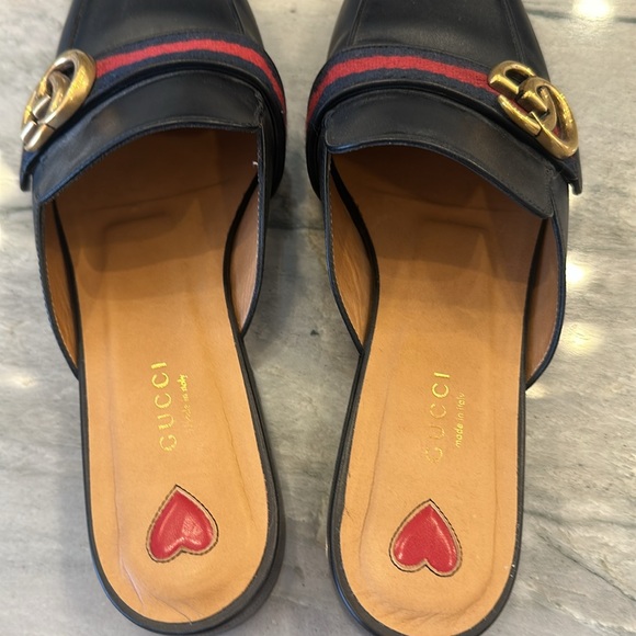 Gucci never worn slides - Picture 2 of 4